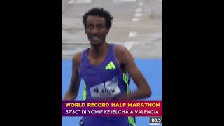 World Record di Yomif Kejelcha nella mezza maratona con 5730quot [upl. by Drewett]