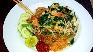 Pad Thai  ผัดไทยกุ้งสด [upl. by Doane758]