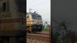 12629 Yeshwanthpur  Hazrat Nizamuddin Karnataka Sampark Kranti Express shorts [upl. by Combes508]