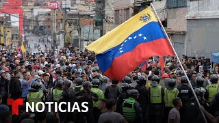 La oposición y el oficialismo muestran fuerzas en Venezuela  Noticias Telemundo [upl. by Cedell]