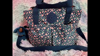 Whats in my Kipling Kenzie Bag in Petite Petals [upl. by Ime114]