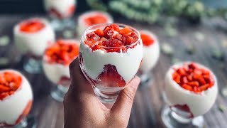 Verrines gourmandes aux fraises et chantilly mascarpone  Vraiment très simple à réaliser [upl. by Damha24]