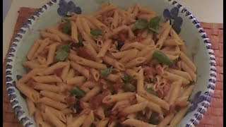 Penne pomodoro fresco tonno e pancetta [upl. by Kiryt]