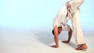 How to Do the Meia Lua de Compasso  Capoeira [upl. by Nangatrad]