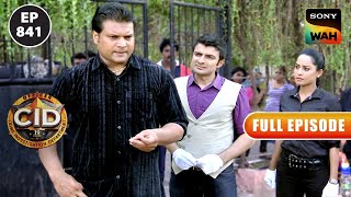 Red Swimming Pool में क्यों कूदे CID Officers  CID  सीआईडी  14 May 2024 [upl. by Sibyls]