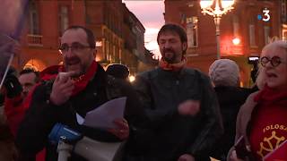 Les Foulards rouges ont dit quotStopquot aux violences face aux Gilets jaunes à Toulouse [upl. by Wooster]