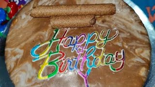 Birthday Cake Decoration Idea With Chocolate l Cake Decoration l Cake Kaise Sajaye ghar ke samane se [upl. by Glaab645]