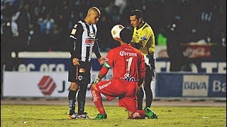 Todos los goles de Humberto Suazo vs Santos [upl. by Ymia970]