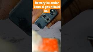 💥Battery ke andar se 💤 kaun💨 see gas nikali electrical electric shorts battery electrician [upl. by Savadove]