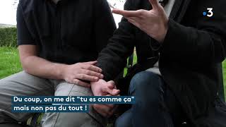 quotLhomophobie cest un crime contre lamourquot témoigne un couple homosexuel [upl. by Flint816]