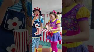 Payasitas infantiles yYoutubers De Tenerife payasos cantajuego tenerife dulcylín risy [upl. by Giliana]