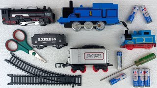 Merakit dan unboxing mainan kereta api thomas besarthomas kecilkereta api uap rail king [upl. by Lusa]