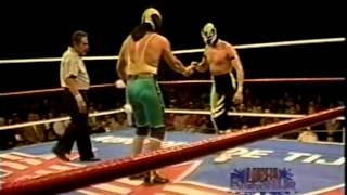 Rey Misterio Jr vs Juventud Guerrera [upl. by Ayk]