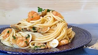 ESPAGUETIS con GAMBAS y ALMEJAS  ¡RECETA CASERA [upl. by Leizo]