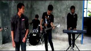 Ornito  Segala Bayangmu Video Clip [upl. by Aneehsit995]