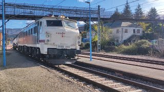 RM 251022 con plataformas MMC destino Vigoguixar a su paso por la estación de Bembibre León [upl. by Ottinger]