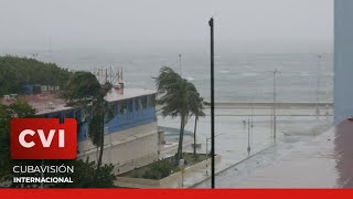 Huracán Rafael azota fuertemente a La Habana [upl. by Cogswell]