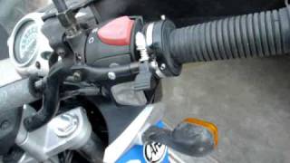 F650GS dakar throttle lock cruise control [upl. by Stockton394]