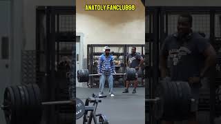 Its not heavy 😏anatoly gym prank [upl. by Reave]