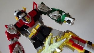 Voltron Classics 23quot Inch Matty Collector Action Figure Review [upl. by Eivi834]