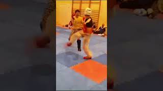 MUAY THAI VS TAEKWONDO Taekwondo MuayThai Boxeo kickboxing [upl. by Elleynad122]