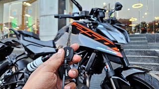 2025 KTM DUKE 250 Black Detailed Review  On Road Price amp All Colors  TFT Display [upl. by Kalvn]