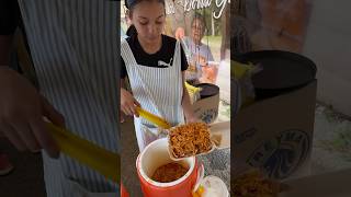 Nachos preparados con tinga de pollo y frijolitos nachos tinga foodie viral parati [upl. by Bennie21]