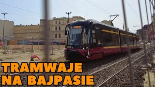 Tramwaje już jeżdżą po tymczasowym torowisku w Łodzi [upl. by Anelram974]