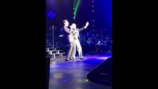 Marc Anthony y Don Felipe Muniz  El Ultimo Beso en NYC Radio City Music Hall  The Private Collect [upl. by Llenaj301]