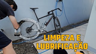 Specialized Diverge e5  Limpeza e Lubrificação com 2WHEELS [upl. by Eelirrem]