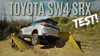 Toyota SW4 SRX  Review x Mariano Garbini [upl. by Nnylrefinnej]