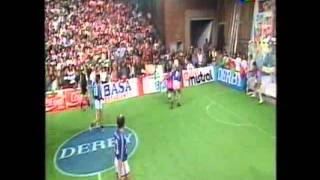 EL MEJOR GOL DE MARADONA Y EL GOMAZO DE TINELLI EN RITMO DE LA NOCHE [upl. by Annawd176]