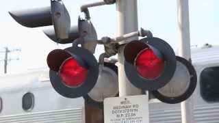 Metra Station Railroad Crossing in Medinah Illinois [upl. by Notnyw]