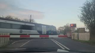 moorends level crossing 24th October 2024 509 pm [upl. by Laertnom]