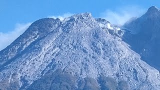 GUNUNG MERAPI ERUPSI ASAP SULFATARA MENYEMBUR DARI KUBAH TENGAH [upl. by Addia]