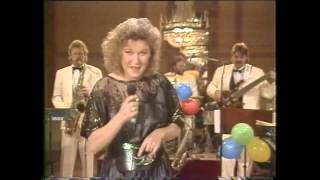 Lotta Engberg m Vikingarna  Genom Vatten och Eld  Live Nyttårsaften 1989 [upl. by Nawiat]