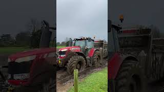 AGRICULTRICE UN TRACTEUR MASSEY FERGUSON DANS UN CHAMP INONDEE ET PLEIN DE BOUE masseyferguson [upl. by Anitsirt]