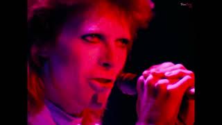 Moonage Daydream David Bowie  All the Young Dudes live [upl. by Kurzawa]