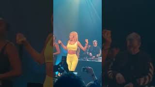 JESSI Down  live in Paris Europe Tour Paris 23112018 [upl. by Fisher]