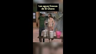 El Chavo confunde a Don Ramón con sus aguas frescas lavecindaddelchavo donramón chavoland [upl. by Tatum]