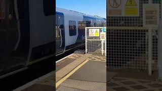 450019 and 450033 arrive at Clapham Junction for Windsor via Kingston [upl. by Yeffej]