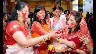 Sindoor Khela Celebrations at Delhi  Durga Pooja 2018 [upl. by Luo155]