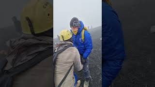 🌋GIUSEPPE LANCIA UNA ROCCIA VULCANICA SULLETNA🌋 shorts vulcano etna [upl. by Lemmie]