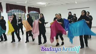 Dayang umpan jinak di air tenang by budaya kreatif batu gajah [upl. by Enimassej]