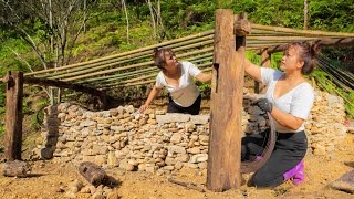 Move the old column and build a pig pen frame alone in the middle of the green forest [upl. by Elyl]