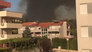 Wildfire in Zrnovnica Croatia seen from the city of Split [upl. by Aivek925]