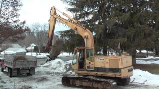 Fooling around on Cat 225 Excavator [upl. by Whatley]