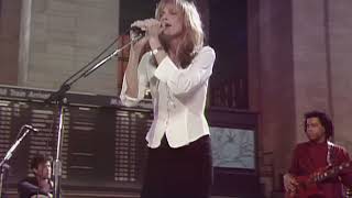 Carly Simon  Nobody Does It Better [upl. by Melonie]