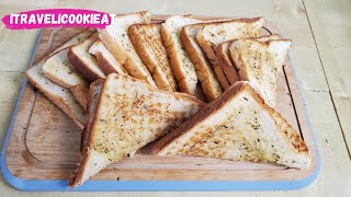 CARA BUAT GARLIC BREAD HOMEMADE SEDAP  Making PERFECT GARLIC BREAD  But BETTER [upl. by Rehm]