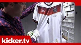 HöwedesTrikot mit Flecken archiviert  DFBSchätze im AdidasArchiv  kickertv [upl. by Ayhdnas]